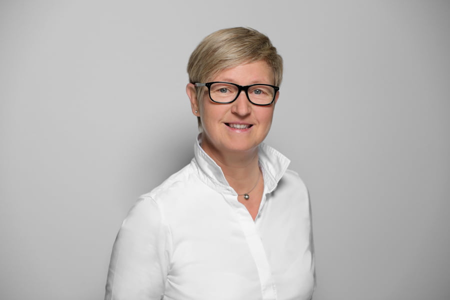 Frau Claudia Hettwer